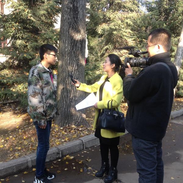 忻州电视台对我校就业情况进行了采访