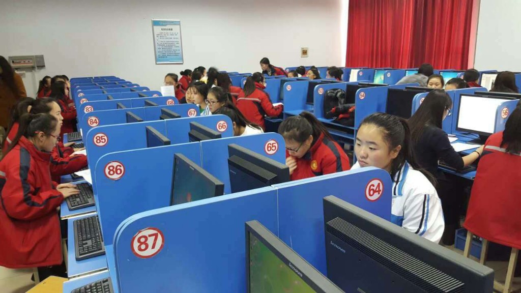 我校职业技能鉴定所组织忻州职技院学生进行计算机考试